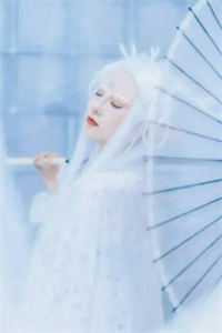 嫡女倾城，傲娇世子总想入赘侯门畅读全文